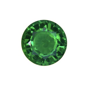 Op de afbeelding: Een ronde, gefacetteerde, groene edelsteen met een hoge glans.