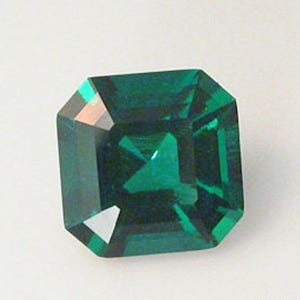 Loose Asscher Faceted Green Hydrothermal Emerald Stones, Lab-Created Emerald Gemstones for Jewelry Makings, May Birthstone (4x4mm - 10x10mm)