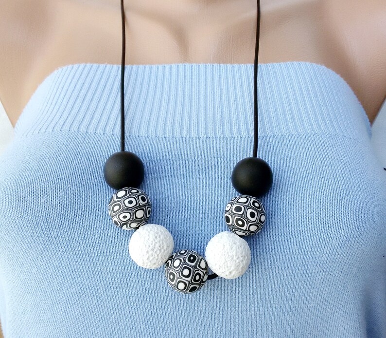 Black and white beaded necklace women fashion jewelry nice Gift girl Simple urban jewelry black necklace white jewelry accessory chunky bead image 9