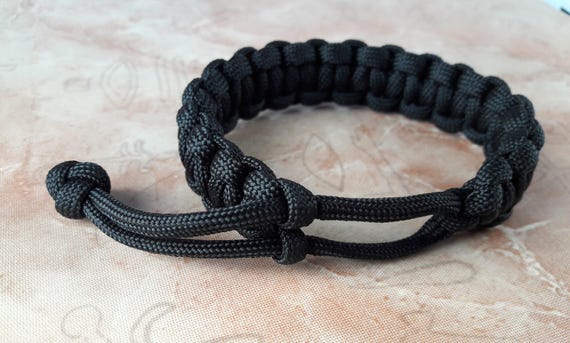 Macrame friendship bracelet 34 #macrame #sewing #craft #rope  #macramecommunity #FacebookReelsContest #friendshipbracelet #diy | Friendship  bracelets | Friendship bracelets · Original audio | Facebook
