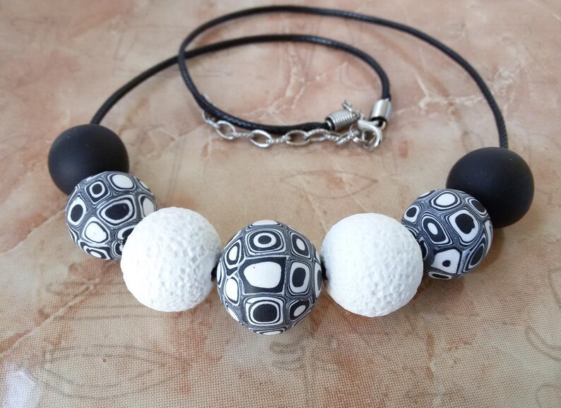 Black and white beaded necklace women fashion jewelry nice Gift girl Simple urban jewelry black necklace white jewelry accessory chunky bead image 4