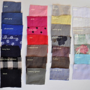 Puede incluir: Una colecci&oacute;n de muestras de tela en varios colores y patrones, incluyendo gris, beige, rosa, blanco, gris oscuro, rosa, amarillo, marfil, azul ultramar, rosa con puntos negros, gris c&aacute;lido, lino natural, azul con flores blancas, rojo, gris con flores negras, azul marino, capuchino, madera roja, flores de rosa, aguamarina, negro y beige a cuadros, marr&oacute;n, caf&eacute;, lila, verde militar y negro.
