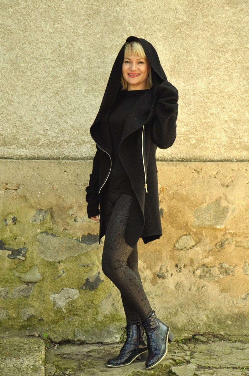 Asymmetrischer schwarzer Wollmantel, Wolljacke mit Kapuze, Wintermantel mit Reißverschluss, Oberbekleidung Jacke, warmer Mantel, Herbst-Wintermantel, Kleidung in Übergröße Bild 1
