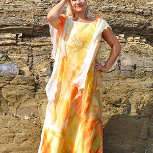 Vestido largo de gasa de talla grande, caftán floral pintado a mano.
