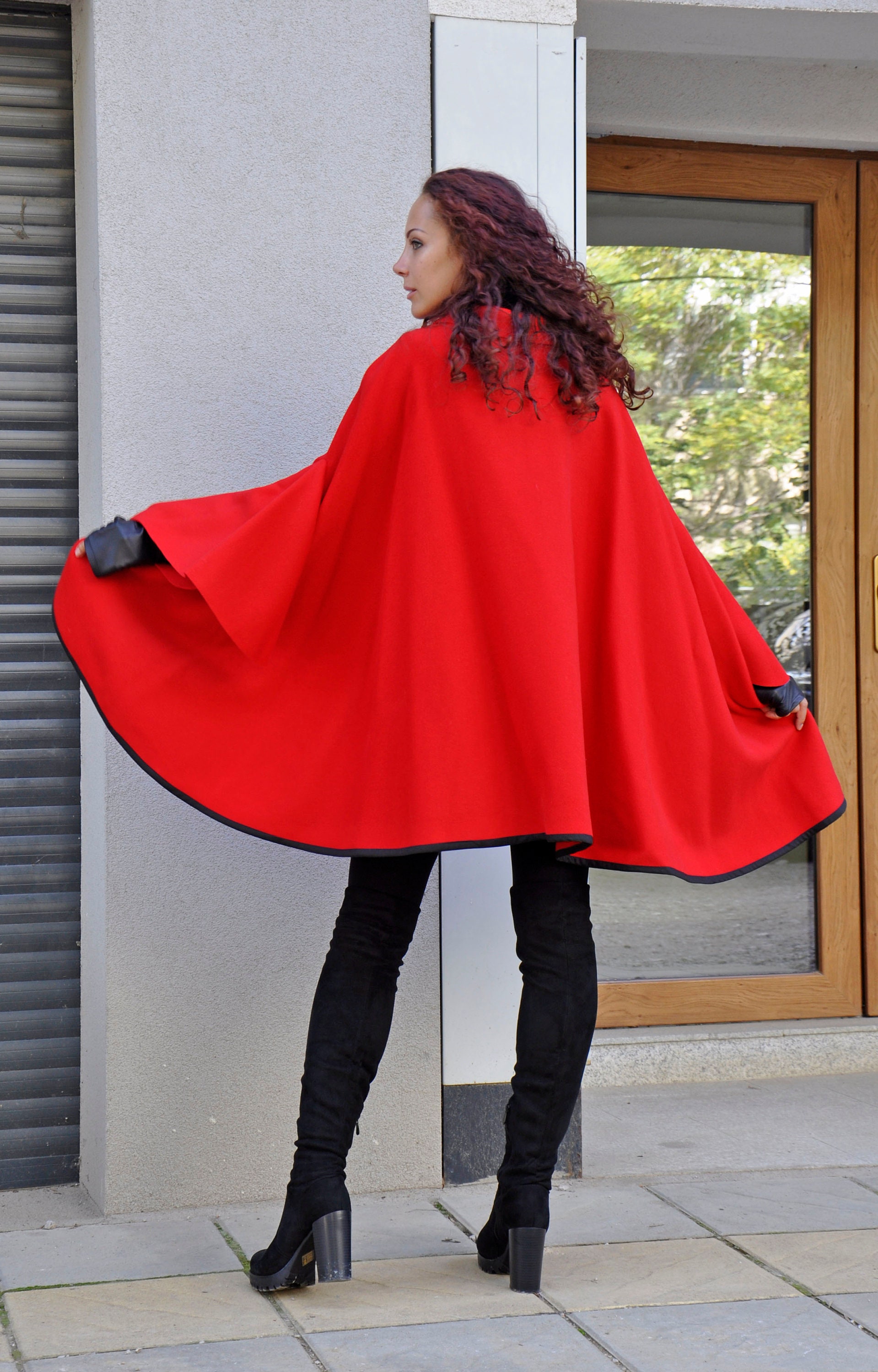Manteau cape rouge hotsell