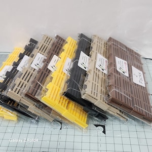 Fencing railings new 10 to 100 pack all colours tt gauge 1:120 models railway