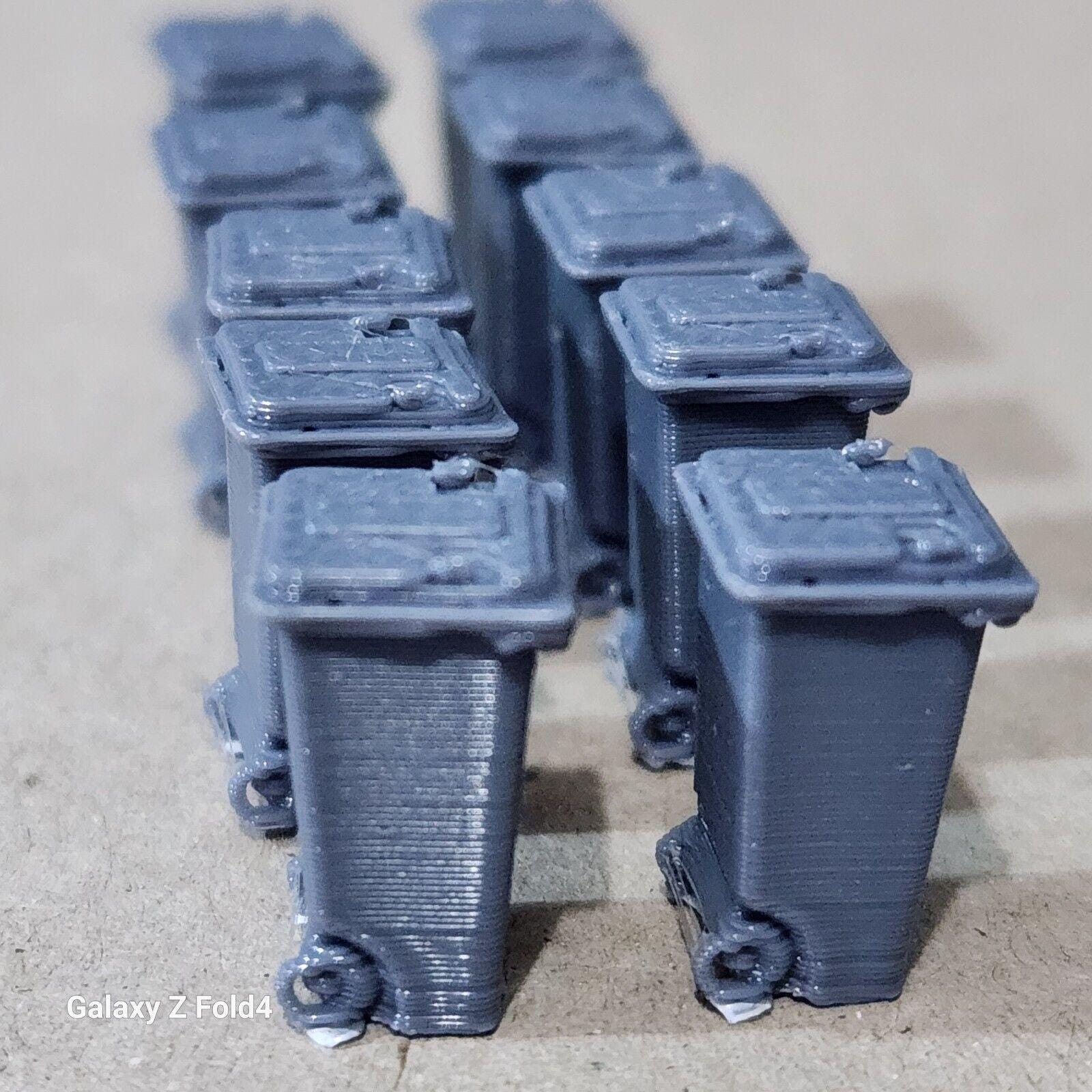 thumbnail interactive-video image 1 of OO Gauge 240L Wheelie Bins - 1:76 Scale Model Railway Scenery, Assorted Colours By Forge 1 of 3