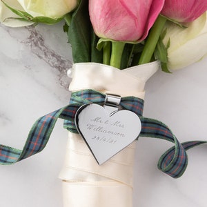 Dije de ramo de novia personalizado, Dije de novia grabado, Corazón de ramo personalizado, Dije de ramo personalizado de plata, Recuerdo de novia