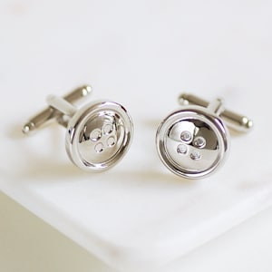 ボタンカフスボタン、シルバーボタンカフスボタン、パーソナライズボタンカフスボタン、初めてのカフスボタン、パーソナライズシルバーウェディングカフスボタン