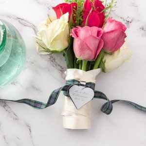 Dije de ramo de novia personalizado, Dije de flores de boda grabadas, Dije de novia personalizado, Dije de corazón de plata, Dije de ramo de corazón de oro