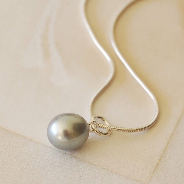 Grey Pearl Drop Necklace, Grey Pearl Pendant, Silver and Pearl Necklace, Single Pearl Drop, Teardrop Pearl Necklace, Simple Grey Pearls