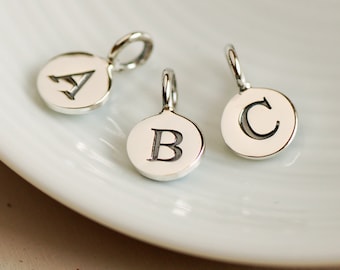 Sterlingzilveren initiaalbedel, letterschijfbedels, alfabetbedels, alfabetletters, sieraden maken bedels, zilveren gestempelde letterbedels
