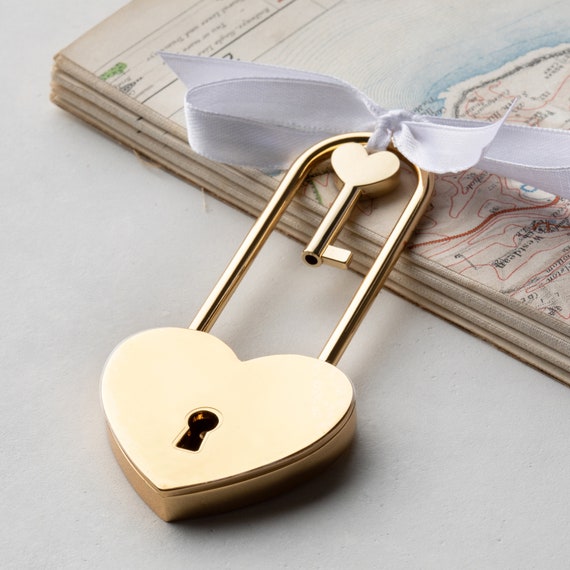 Engraved Heart Love Lock with Key - Travel bridge love locks for Honeymoon  Travel, Wedding Engagement Anniversary Gift for Couples