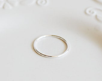 Plain Sterling Silver Ring, Solid Silver Ring, Silver Wedding Band, Minimalist Jewellery, 925 Silver Stacking Ring, Simple Silver Jewellery