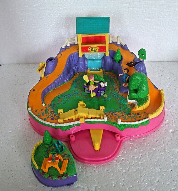 Polly store pocket action