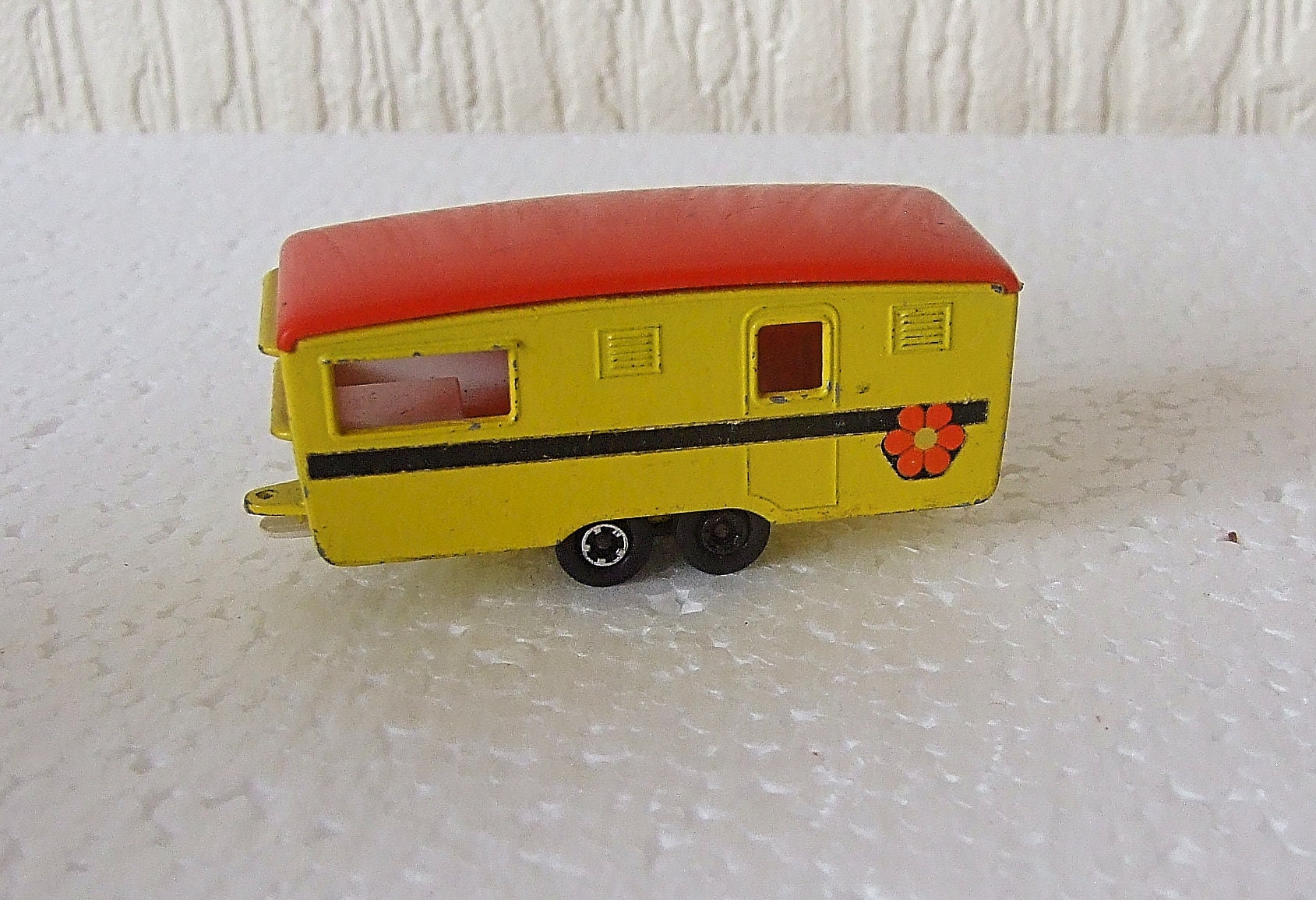 Matchbox Superfast No 57 Trailer Caravan Black Stripe Flower