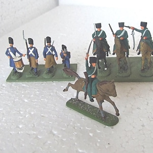 Wargames Miniatures Wargames 8  Vintage WarGames Hand Painted 1:72   28mm Figures  4 French Hussars and 4 Guards    at Waterloo