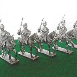 5 Wargames Miniatures wargames 7  Vintage Wargames   30 mm Metal British Light Dragoons  in the American war of Independence Unpainted