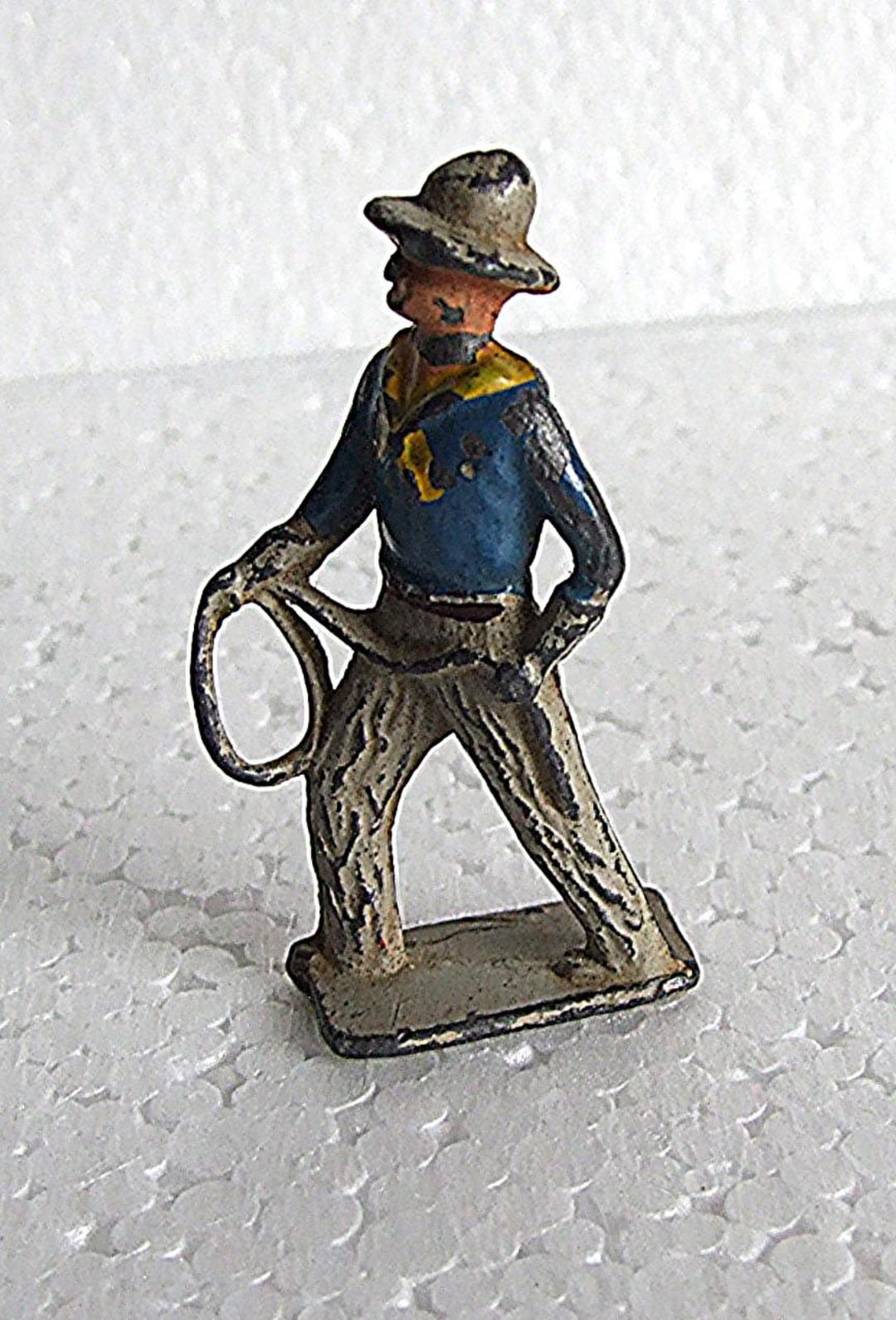 Figurine Ancienne Cowboy Avec Lasso – CRESCENT TOYS – Occasion