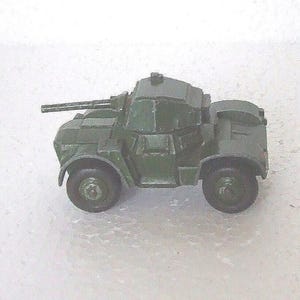 Dinky toys- Daimler armoured car 670 Diecast Army Model Toy Vehicle