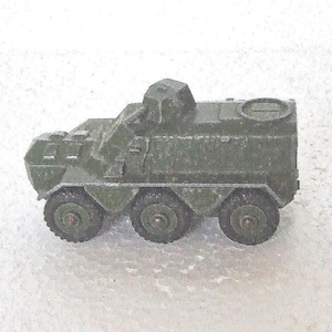 Dinky Toys 679 Saracen Armoured Personnel Carrier British 1:48 Meccano