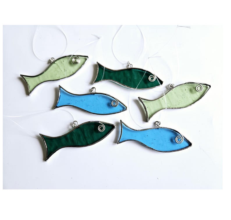 Stained glass fish suncatcher, fish lover gift, small fish ornament, fathers day immagine 1