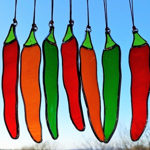 Stained Glass GREEN Chilli Pepper Suncatcher, Green Glass, Chilli lover gift, chilli window decoration, glass chillies, fathers day gift