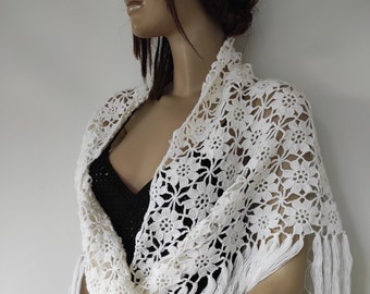 White Wedding Shawl, Crochet Flower Motifs Wedding Wrap, Tringle Shawl Pattern w Fringe, Gift for Her, Wedding Gift