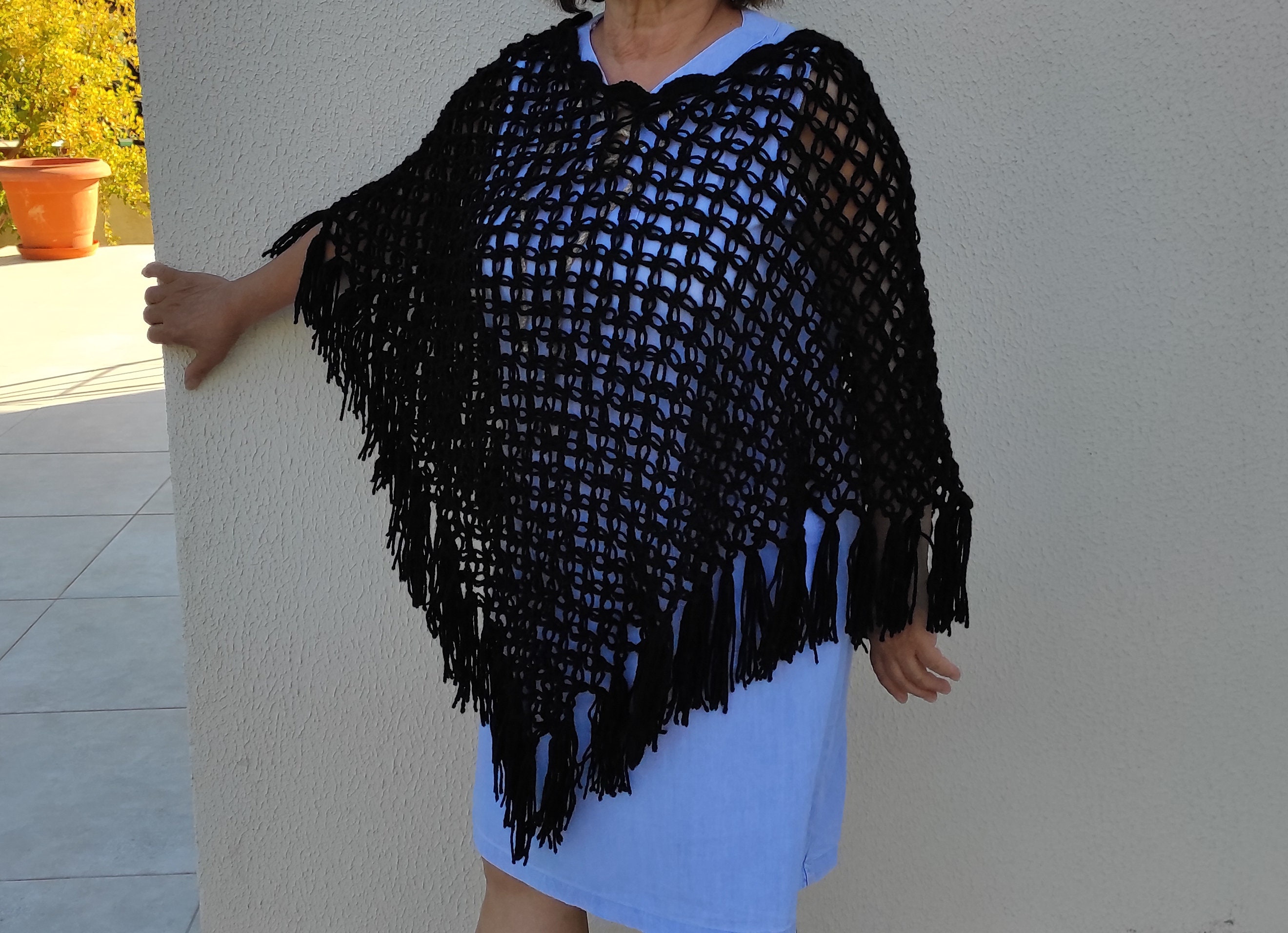 Poncho ganchillo de trabajo abierto de negro - Etsy México