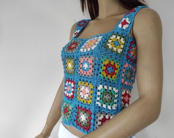 Camiseta sin mangas cuadrada de ganchillo estilo abuela: Camiseta bohemia hecha a mano para festivales.