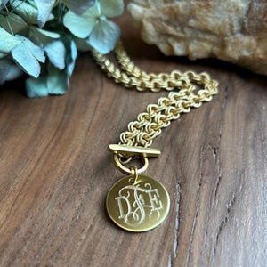 Necklace, Simple, 12k gold, toggle, 19 inch, round disc, personalized, engraved, monogram (New Daisy Gold)