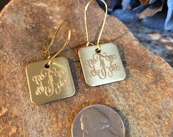 Earring, square, dangle, gold, silver, monogrammed, engraved, graduation, bridesmaids (Claire Square Small Earring)