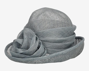 Vintage eleganter Zeremonien-Hut mit Blumendetail