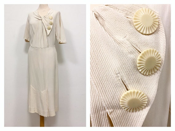 Vintage amazing 1930s 1940s light cream silk plus