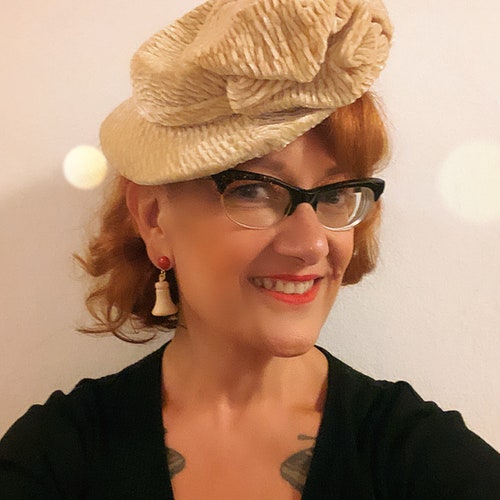 Vintage amazing 1930s wheat velvet silk fascinator shops hat