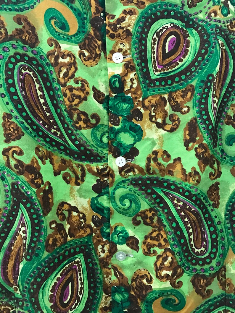 size M Vintage 1950s 1960s green paisley print cotton shirt