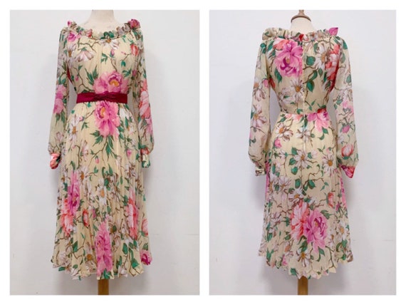 Vintage 1970s floral print chiffon pleated dress -