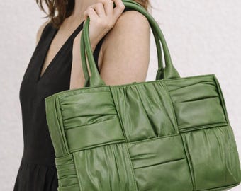 Bottega Veneta Arco Tote Liten Grön Intrecciato Läderväska | Designer Axelväska Italiensk | Lyxig Handväska med Dust Bag