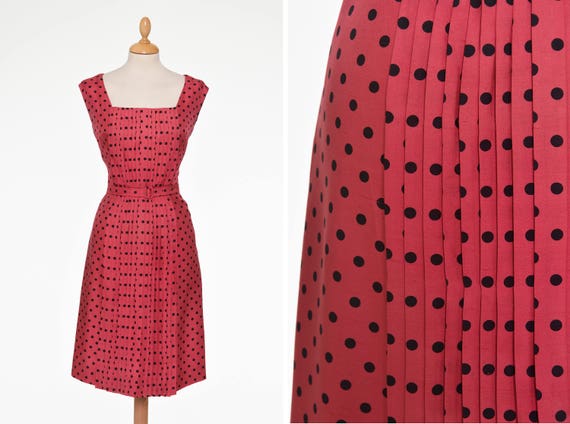 Vintage 1950s strawberry red polka dots print cock