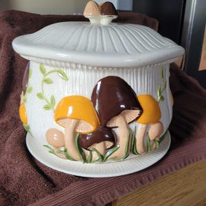 Vintage Mushroom Carousel 4 Section Divided Canister Set with Tray Handmade