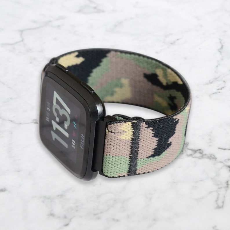 fitbit versa elastic band