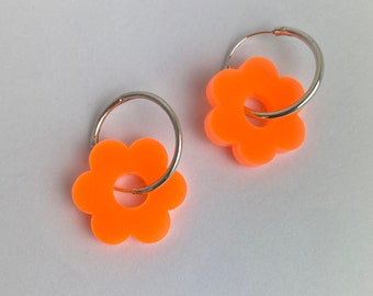 Flower power hoop earrings - fluo colours