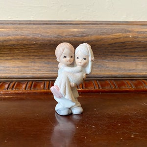Vintage Lefton Bride and Groom Figurine, Vintage Bride And Groom Cake Topper, Vintage Bride And Groom Wedding Cake