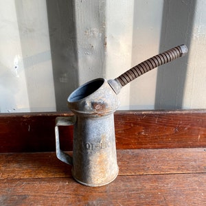 Vintage Galvanized 1 Quart Can, Farmhouse Metal Can, 1 Qt Liq Can, Vintage Industrial Galvanized Can, Farmhouse Decor, Metal Flower Vase