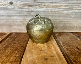 Vintage Brass Strawberry Trinket Dish, Vintage Farmhouse Brass Strawberry, Vintage Andrea by Sadek Brass Strawberry