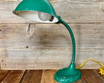 Vintage Green Goose Neck Table Lamp, Vintage Art Deco Gooseneck Desk Lamp, Vintage Shell Shaped Base Desk Lamp