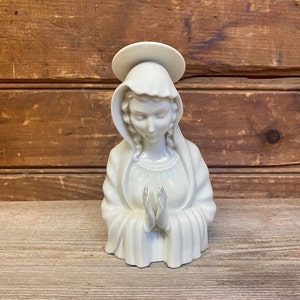 Vintage Praying Madonna, Vintage Praying Virgin Mary, Virgin Mary with Halo, Vintage Religious Figurine