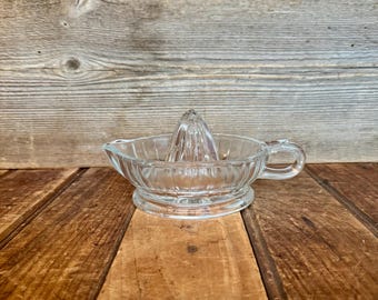 Vintage Juice Reamer, Large Juice Reamer, Clear Glass Juice Reamer, Loop Handle Juice Reamer, Lemonade Reamer, Vintage Fruit Juicer, Reamer