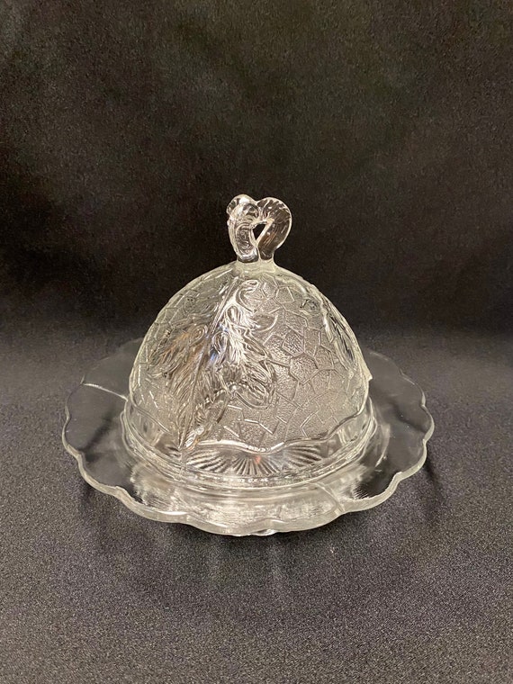 Vintage Round Butter Dish, Vintage Maple Leaf Clear Butter Dish by , Mid  Century Butter Dish, Round Covered Butter Dish 