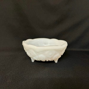 Vintage Milk Glass Bowl, Vintage Toltec Milk Glass 3 Toed Bowl, Vintage Farmhouse Milk Glass Footed Bowl, Vintage McKee Milk Glass Bowl